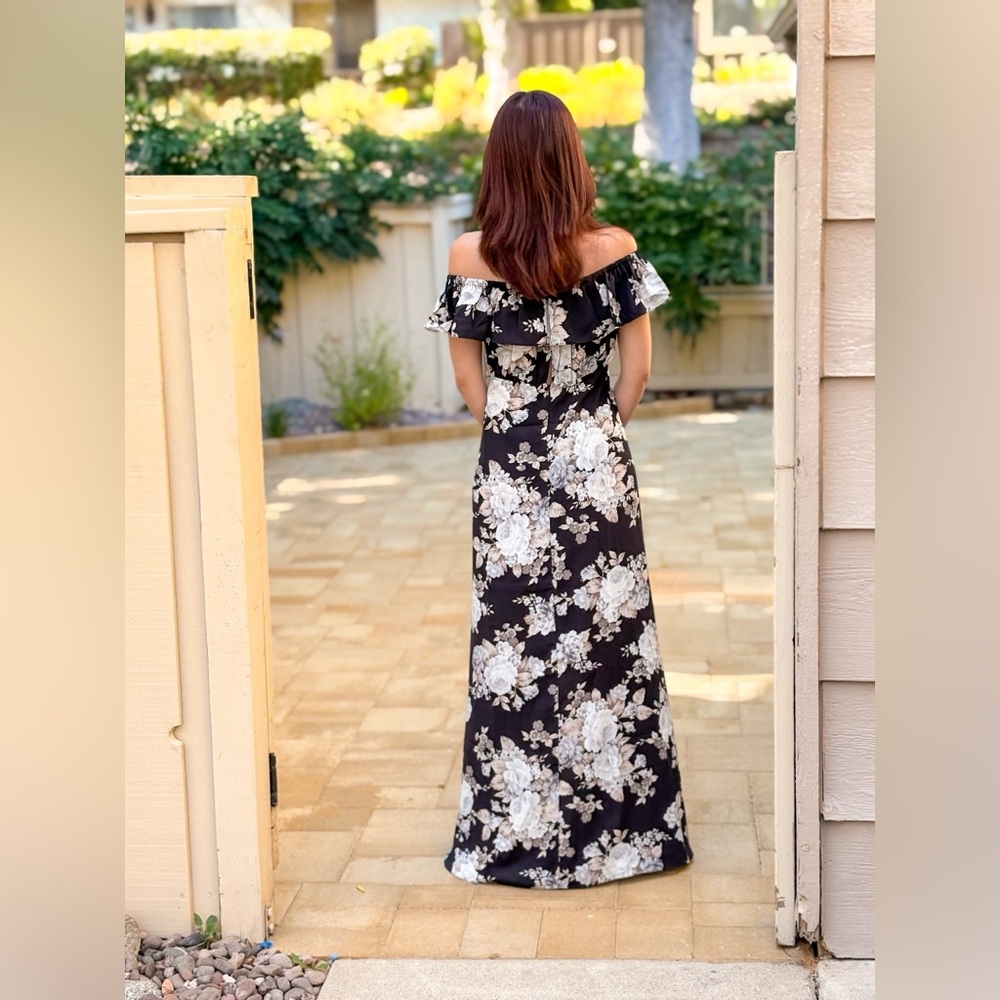 🎉HP🎉 Off The Shoulder Slit Floral Maxi Dress - Picture 9 of 16